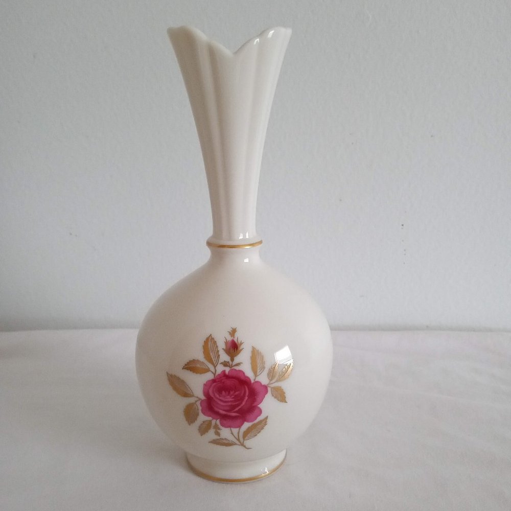 Rose Bud Lovely Vintage Rose Vase